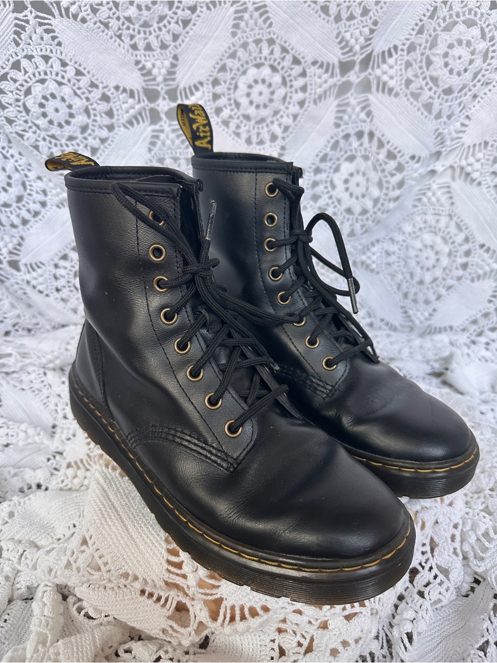 Dr. Martens Zavala Black Leather 8-Eye Combat Boots Women’s Size 8 GUC